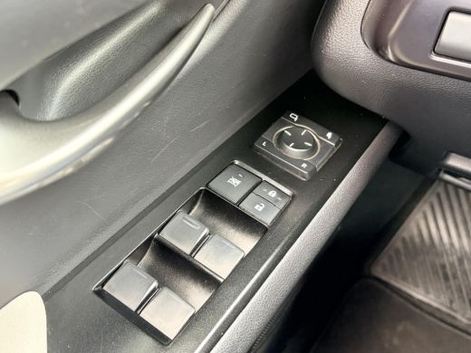 Lexus UX 250h Executive Line ActivLease financial lease
