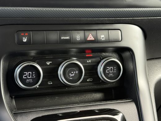 Mercedes-Benz eCitan 51 kWh / L2H1 / TREKHAAK / 3-ZITS /**7.445 KM!!** / CAMERA / CRUISE / ECC / CARPLAY ActivLease financial lease