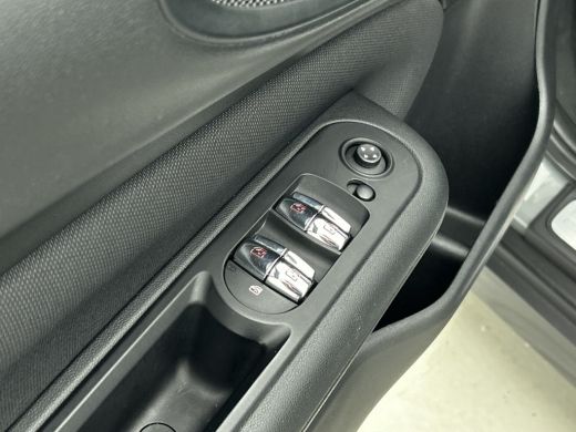 Mini Clubman 2.0D 150PK Cooper Business Edition / Airco-ecc./ Stoelverwarming / Navigatie / Trekhaak / Dab / P... ActivLease financial lease