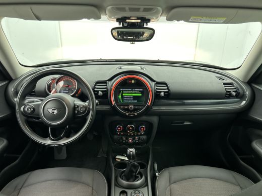 Mini Clubman 2.0D 150PK Cooper Business Edition / Airco-ecc./ Stoelverwarming / Navigatie / Trekhaak / Dab / P... ActivLease financial lease