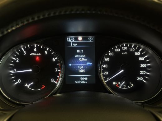 Nissan QASHQAI 1.2 Acenta lage km stand! | lmv 18 inch | leer/alcantara | trekhaak | cruise control ActivLease financial lease