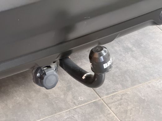 Nissan QASHQAI 1.2 Acenta lage km stand! | lmv 18 inch | leer/alcantara | trekhaak | cruise control ActivLease financial lease