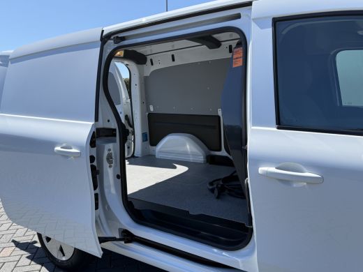 Nissan Townstar N-Connecta TEKNA L2H1 / 45 kWh / 100% Elektrisch / Fabrieksgarantie / 13.395 km / Camera / ECC / ... ActivLease financial lease