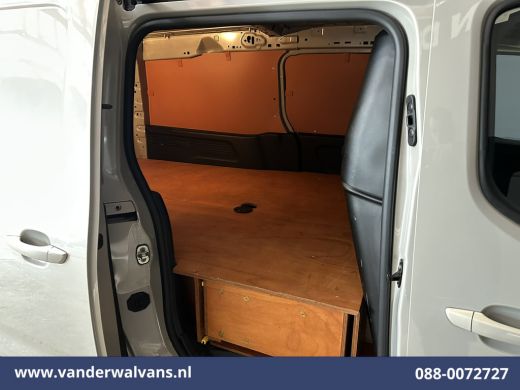 Opel Combo 1.5D 131pk L2H1 Euro6 Airco | Camera | Navigatie | Apple Carplay | Cruisecontrol Android Auto, Tr... ActivLease financial lease