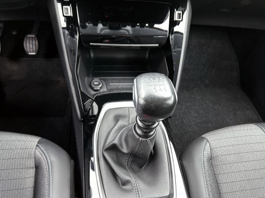 Peugeot 208 1.5 HDi Blue Allure / Navigatie / Pdc.+Camera / Airco-ecc./ Radio-multimedia / / Apk nieuw ActivLease financial lease