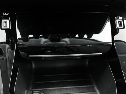 Peugeot 208 1.5 HDi Blue Allure / Navigatie / Pdc.+Camera / Airco-ecc./ Radio-multimedia / / Apk nieuw ActivLease financial lease