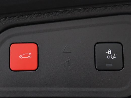 Peugeot 3008 1.6 HYbrid 225 GT Line | SOH 89% | Adaptive cruise | Half leder | Camera | Navigatie | Carplay | ... ActivLease financial lease