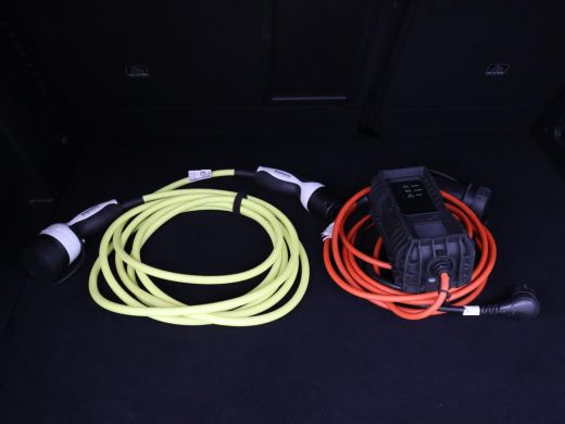 Peugeot 3008 1.6 HYbrid 225 GT Line | SOH 89% | Adaptive cruise | Half leder | Camera | Navigatie | Carplay | ... ActivLease financial lease