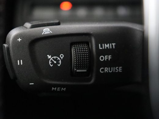 Peugeot 3008 1.6 HYbrid 225 GT Line | SOH 89% | Adaptive cruise | Half leder | Camera | Navigatie | Carplay | ... ActivLease financial lease