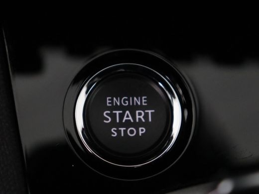 Peugeot 3008 1.6 HYbrid 225 GT Line | SOH 89% | Adaptive cruise | Half leder | Camera | Navigatie | Carplay | ... ActivLease financial lease