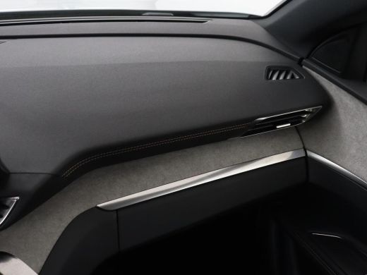 Peugeot 3008 1.6 HYbrid 225 GT Line | SOH 89% | Adaptive cruise | Half leder | Camera | Navigatie | Carplay | ... ActivLease financial lease