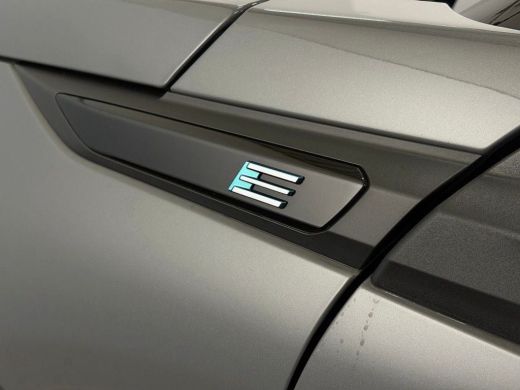 Peugeot e-2008 EV GT 54 kWh | 11 kW lader | Achteruitrijcamera | Airco (automatisch) ActivLease financial lease