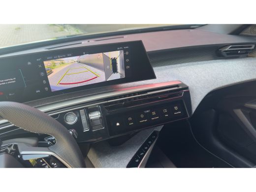 Peugeot e-3008 GT | Elektrische parkeerrem | Extra getinte achterste zijruiten en achterruit ActivLease financial lease