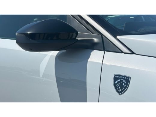 Peugeot e-3008 GT Exclusive | Elektrische parkeerrem | Extra getinte achterste zijruiten en achterruit ActivLease financial lease