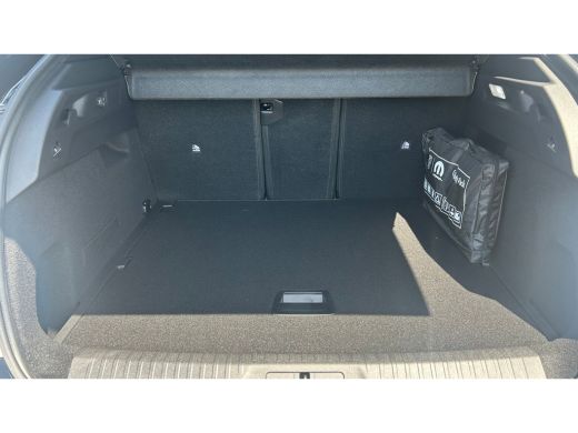 Peugeot e-3008 GT Exclusive | Elektrische parkeerrem | Extra getinte achterste zijruiten en achterruit ActivLease financial lease
