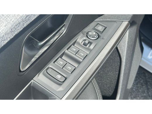 Peugeot e-3008 GT Exclusive | Elektrische parkeerrem | Extra getinte achterste zijruiten en achterruit ActivLease financial lease