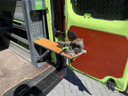 Renault Trafic 1.6 dCi / L1H1 / 1e EIG. / TREKHAAK / INRICHTING / AIRCO / CRUISE / NAVI / 3-ZITS ActivLease financial lease