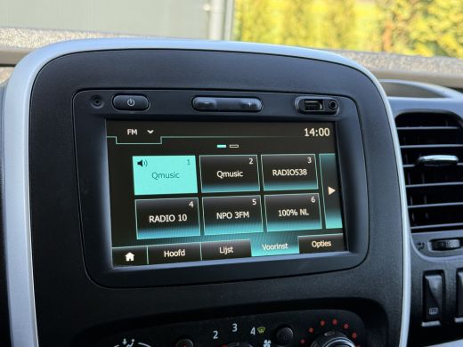 Renault Trafic 1.6 dCi / L1H1 / 1e EIG. / TREKHAAK / INRICHTING / AIRCO / CRUISE / NAVI / 3-ZITS ActivLease financial lease