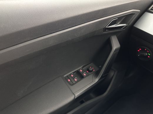 Seat Arona 1.0 TSI Style Business Intense (INCL.BTW) Aut. *ADAPTIVE-CRUISE | NAVI-FULLMAP | KEYLESS | CAMERA... ActivLease financial lease