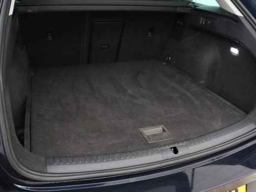 Seat Leon 1.0 eTSI Style Business Intense | Carplay | Camera | Adaptive cruise | Navigatie | DAB | Full LED... ActivLease financial lease