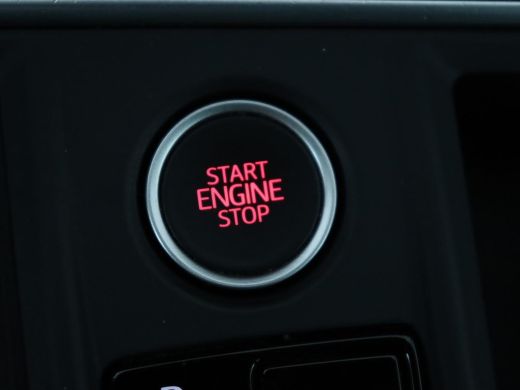 Seat Leon 1.0 eTSI Style Business Intense | Carplay | Camera | Adaptive cruise | Navigatie | DAB | Full LED... ActivLease financial lease