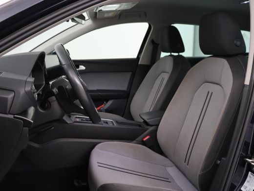 Seat Leon 1.0 eTSI Style Business Intense | Carplay | Camera | Adaptive cruise | Navigatie | DAB | Full LED... ActivLease financial lease