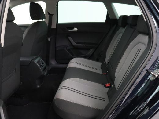 Seat Leon 1.0 eTSI Style Business Intense | Carplay | Camera | Adaptive cruise | Navigatie | DAB | Full LED... ActivLease financial lease