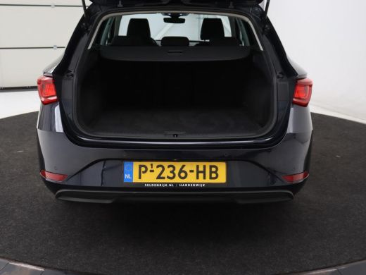 Seat Leon 1.0 eTSI Style Business Intense | Carplay | Camera | Adaptive cruise | Navigatie | DAB | Full LED... ActivLease financial lease