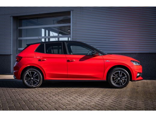 Skoda Fabia Monte Carlo | Achteruitrijcamera | Cruise control met speedlimiter | Driver Activity Assistant, v... ActivLease financial lease