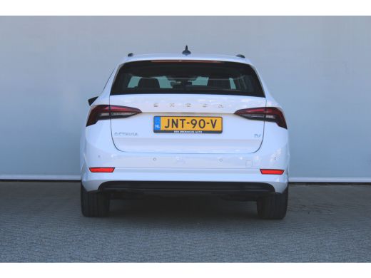 Skoda Octavia Combi 1.4 TSI iV PHEV Business Edition | Stoelverwarming | LED-verlichting | Navigatiesysteem | P... ActivLease financial lease