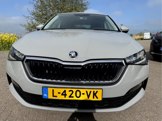 Skoda Scala 1.0 TSI Ambition Steel Grey, Virt.Cockpit, Trekhaak, App Connect ActivLease financial lease