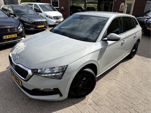 Skoda Scala 1.0 TSI Ambition Steel Grey, Virt.Cockpit, Trekhaak, App Connect ActivLease financial lease