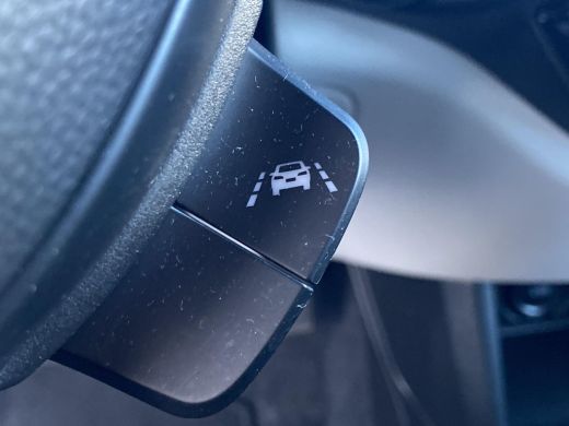 Suzuki Swift 1.2 Select Smart Hybrid Automaat | GEEN AFLEVERKOSTEN | Apple Carplay & Android Auto | Parkeersen... ActivLease financial lease