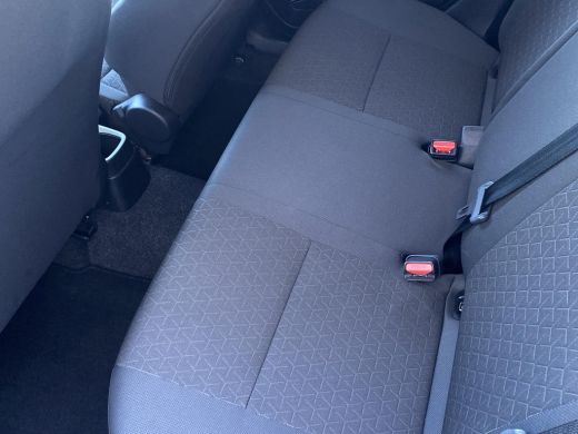 Suzuki Swift 1.2 Select Smart Hybrid Automaat | GEEN AFLEVERKOSTEN | Apple Carplay & Android Auto | Parkeersen... ActivLease financial lease