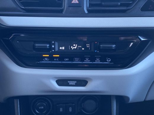 Suzuki Swift 1.2 Select Smart Hybrid Automaat | GEEN AFLEVERKOSTEN | Apple Carplay & Android Auto | Parkeersen... ActivLease financial lease