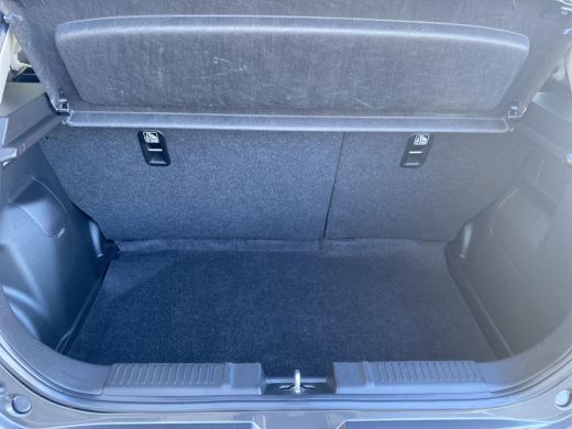 Suzuki Swift 1.2 Select Smart Hybrid Automaat | GEEN AFLEVERKOSTEN | Apple Carplay & Android Auto | Parkeersen... ActivLease financial lease