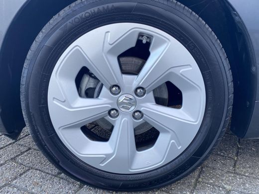 Suzuki Swift 1.2 Select Smart Hybrid Automaat | GEEN AFLEVERKOSTEN | Apple Carplay & Android Auto | Parkeersen... ActivLease financial lease