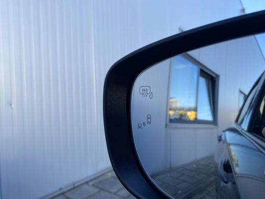 Suzuki Swift 1.2 Select Smart Hybrid Automaat | GEEN AFLEVERKOSTEN | Apple Carplay & Android Auto | Parkeersen... ActivLease financial lease