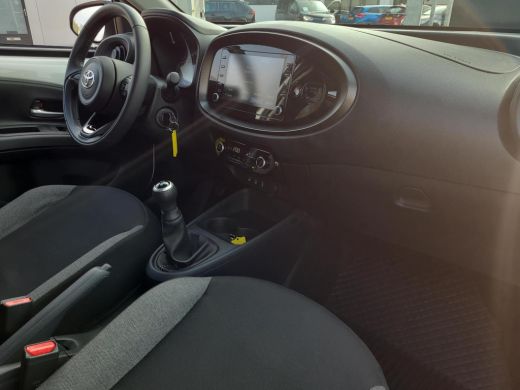 Toyota Aygo 1.0 VVT-i MT first | Apple CarPlay | Climate Control | Stoelverwarming | Rijklaarprijs incl. gara... ActivLease financial lease