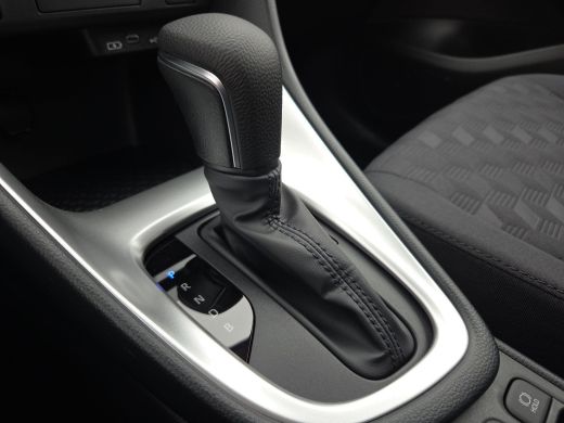 Toyota Yaris 1.5 Hybrid 115 Active | Nieuwe auto | Direct uit voorraad leverbaar | Voorraadvoordeel | ActivLease financial lease