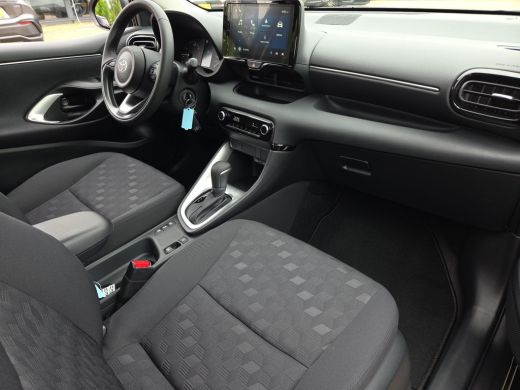 Toyota Yaris 1.5 Hybrid 115 Active | Nieuwe auto | Direct uit voorraad leverbaar | Voorraadvoordeel | ActivLease financial lease