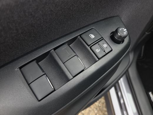 Toyota Yaris 1.5 Hybrid 115 Active | Nieuwe auto | Direct uit voorraad leverbaar | Voorraadvoordeel | ActivLease financial lease