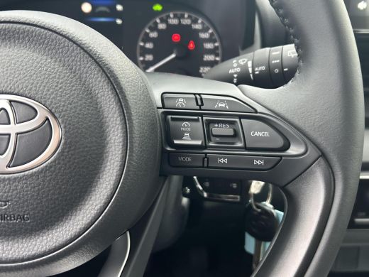 Toyota Yaris 1.5 Hybrid 115 Comfort | Nieuwe auto | Direct uit voorraad leverbaar | Voorraadvoordeel | ActivLease financial lease