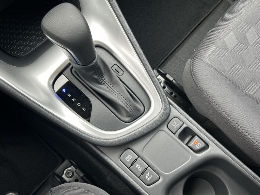 Toyota Yaris 1.5 Hybrid 115 Comfort | Nieuwe auto | Direct uit voorraad leverbaar | Voorraadvoordeel | ActivLease financial lease