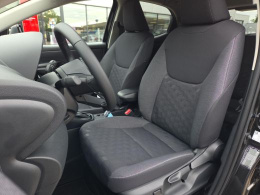 Toyota Yaris 1.5 Hybrid 115 Dynamic | Nieuwe auto | Direct uit voorraad leverbaar | Voorraadvoordeel | ActivLease financial lease