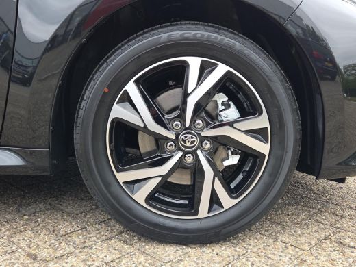 Toyota Yaris 1.5 Hybrid 115 Dynamic | Nieuwe auto | Direct uit voorraad leverbaar | Voorraadvoordeel | ActivLease financial lease