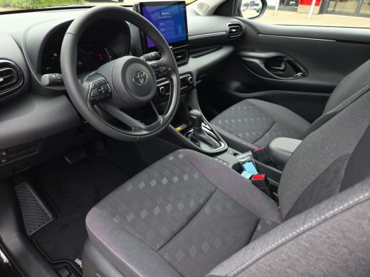 Toyota Yaris 1.5 Hybrid 115 Dynamic | Nieuwe auto | Direct uit voorraad leverbaar | Voorraadvoordeel | ActivLease financial lease