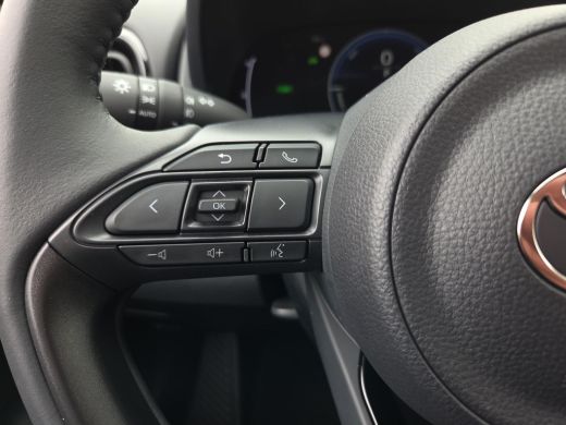 Toyota Yaris 1.5 Hybrid 115 Dynamic | Nieuwe auto | Direct uit voorraad leverbaar | Voorraadvoordeel | ActivLease financial lease