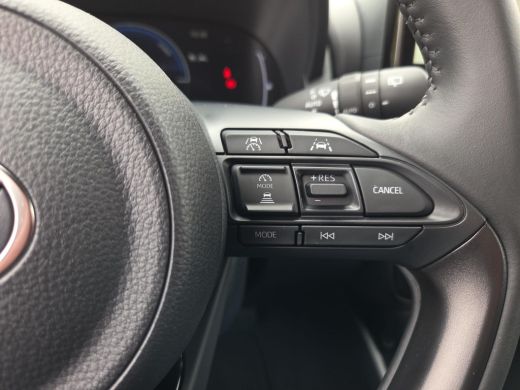 Toyota Yaris 1.5 Hybrid 115 Dynamic | Nieuwe auto | Direct uit voorraad leverbaar | Voorraadvoordeel | ActivLease financial lease
