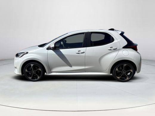 Toyota Yaris 1.5 Hybrid 130 Executive **PLATINUM PEARL WHITE/ NIEUWE AUTO/ DIRECT LEVERBAAR** ActivLease financial lease